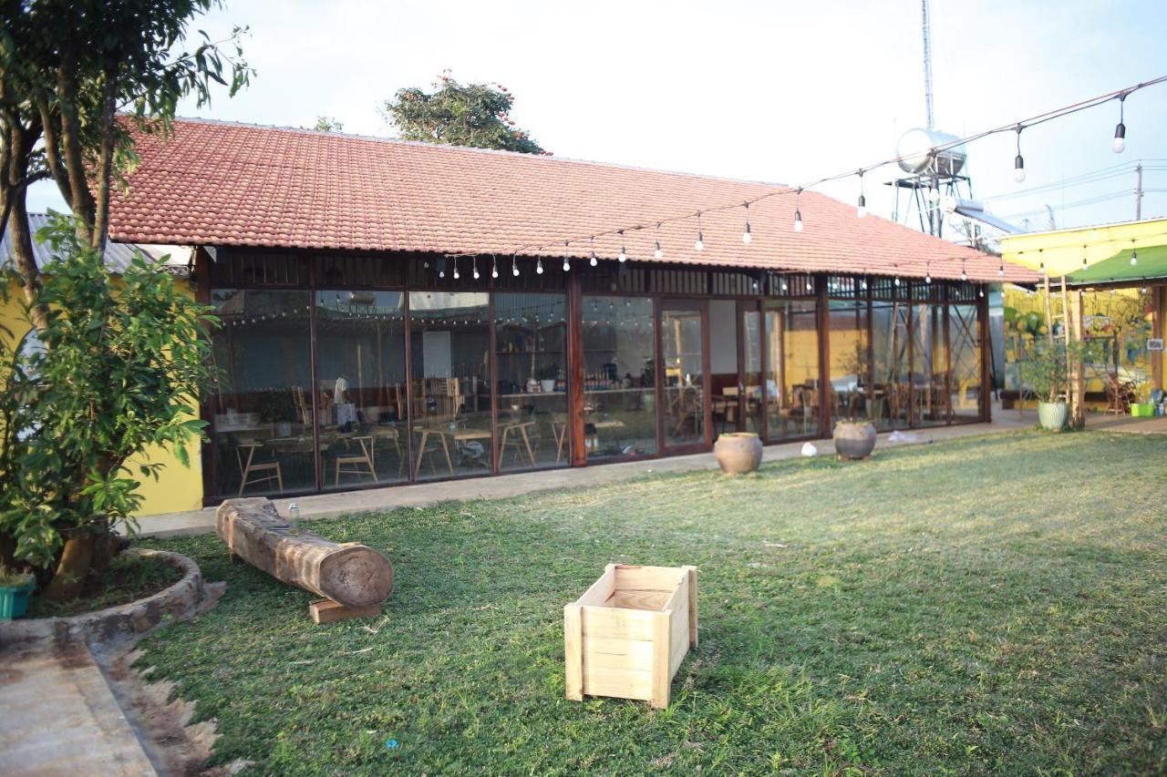 Nha Cua Nep Villa Plei Brel Buitenkant foto